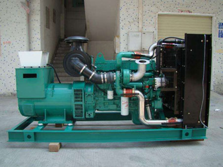 纳溪1100kw康明斯柴油发电机组图片 纳溪1100kw康明斯柴油发电机组图片